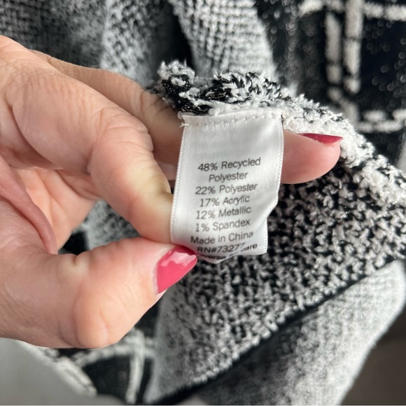 Nine West Women’s Large Clean Collar Coatigan Black White & Silver Sweater NWT - Picture 13 of 16